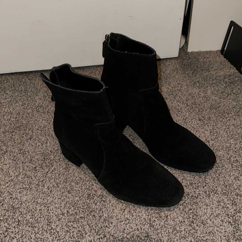 Urban Outfitters Booties - Sz 9
